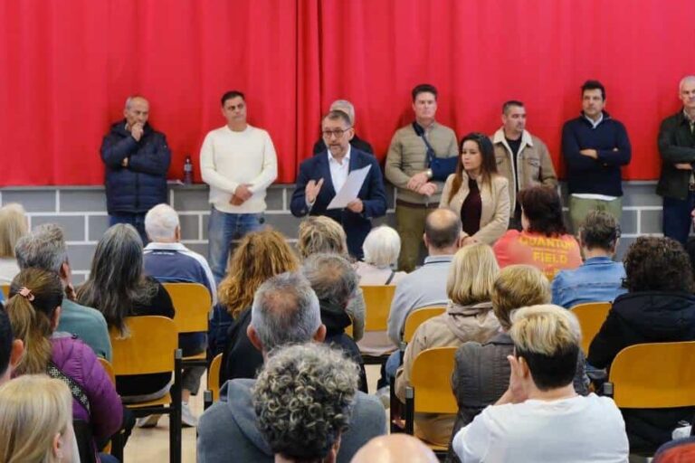 260408 Reunión Viviendas La Salud 1