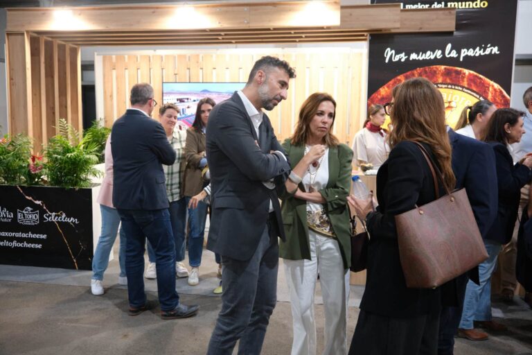 260416_consejera_turismo_gobcan_feaga 7