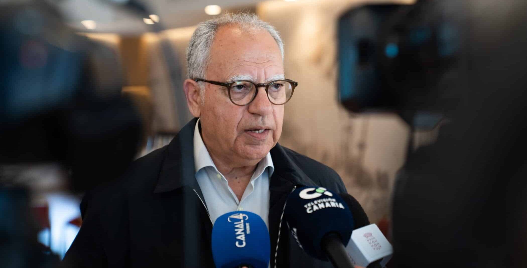 310326-casimiro-curbelo-presidente-del-cabildo-de-la-gomera-min