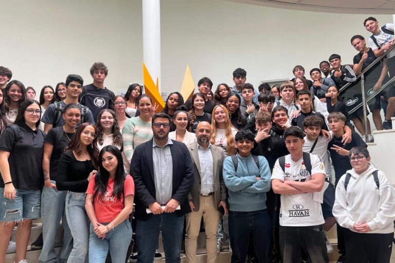 ARONA PLENOJUVENIL