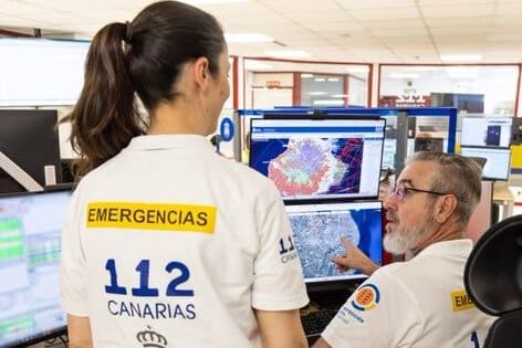 BOMBEROS RESCATAN A UNA SENDERISTA HERIDA TRAS SUFRIR UNA CAÍDA EN MOYA-GRAN CANARIA 16-4-26