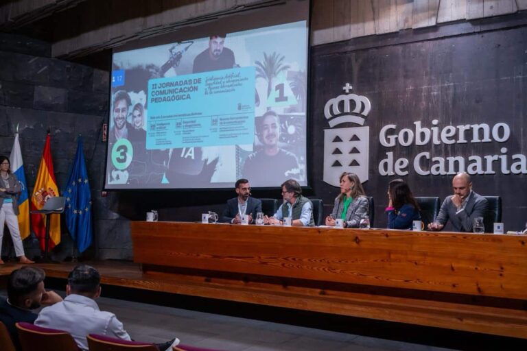 CLAVIJO ASEGURA QUE EL ESPÍRITU CRÍTICO Y LA ÉTICA PROFESIONAL MARCAN LA DIFERENCIA EN LA COMUNICACIÓN 28-4-26