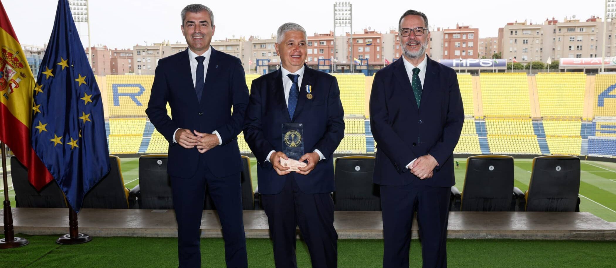 FOTO. El Gobierno de Canarias reconoce la trayectoria de José Juan Arencibia con la Medalla de Oro al Mérito Deportivo 2