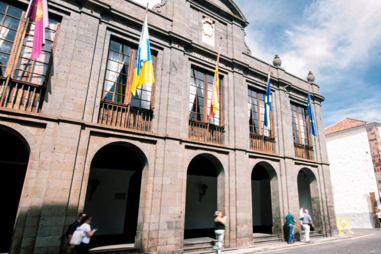 Fachada principal Ayuntamiento de La Laguna
