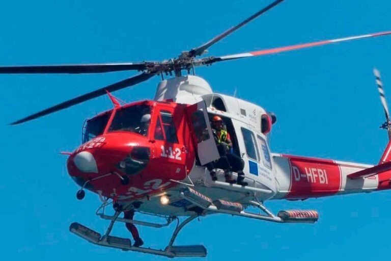 HELICÓPTERO DEL GES-RESCATE EN CUEVA BERMEJO 30-10-25