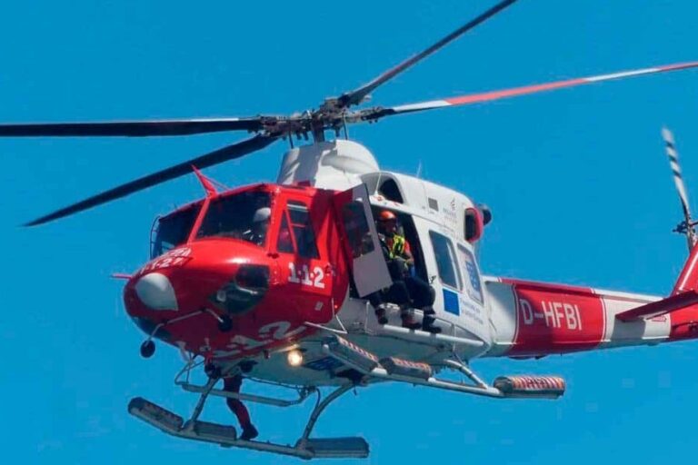 HELICÓPTERO DEL GES-RESCATE EN CUEVA BERMEJO 30-10-25