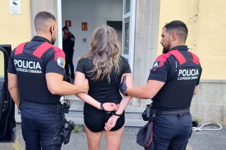 LA POLICÍA AUTONÓMICA DETIENE A UNA MUJER CON UNA ORDEN DE INGRESO EN PRISIÓN EN GRAN CANARIA 29-4-26