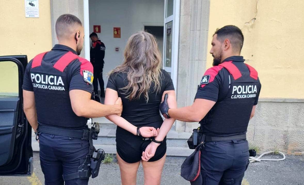LA POLICÍA AUTONÓMICA DETIENE A UNA MUJER CON UNA ORDEN DE INGRESO EN PRISIÓN EN GRAN CANARIA 29-4-26