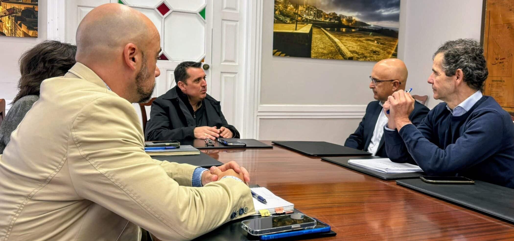 Reunión_director_Turismo_alquiler_vacacional1 (1)