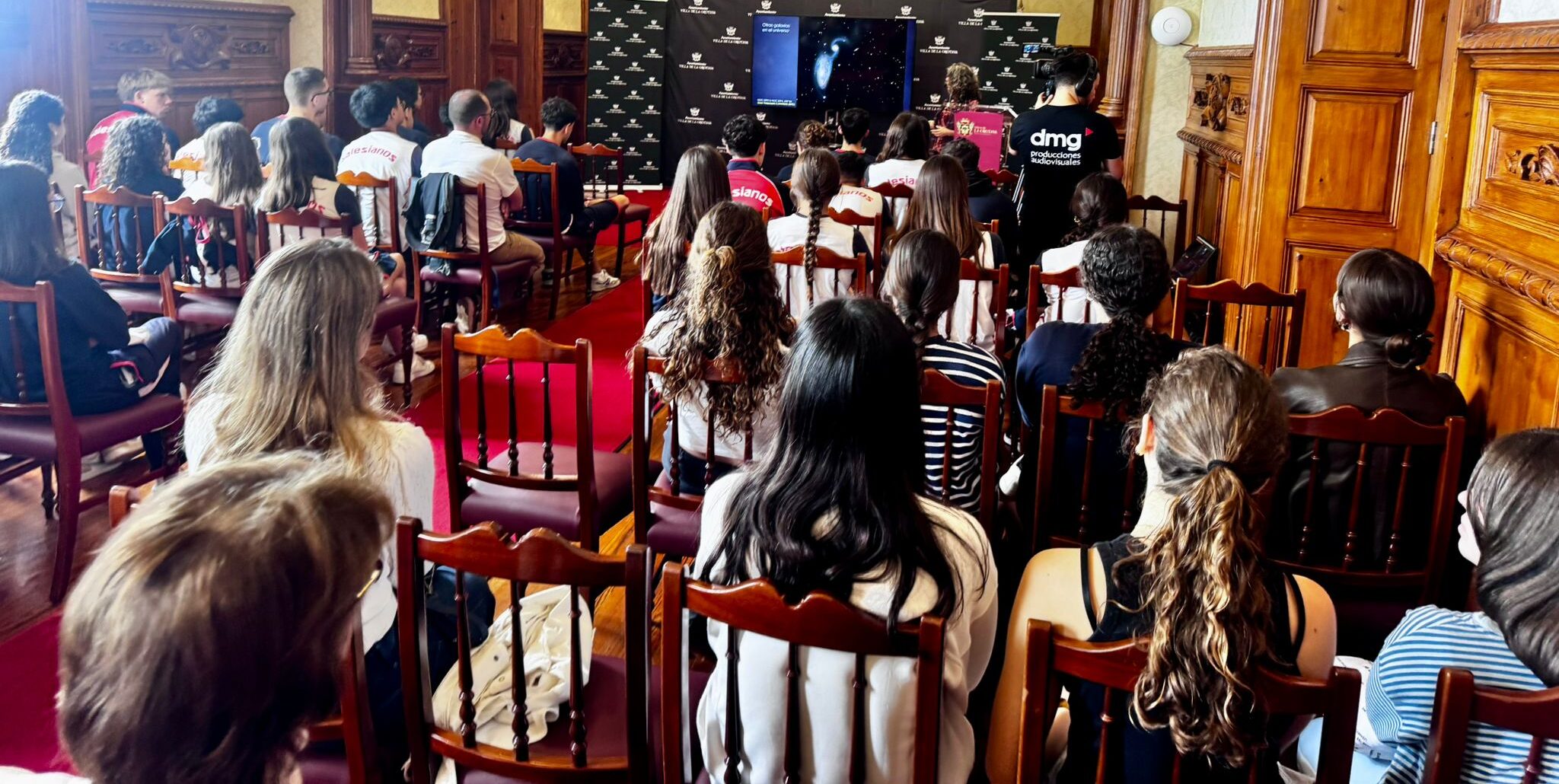 conferencia en ayto a estudiantes del municipio
