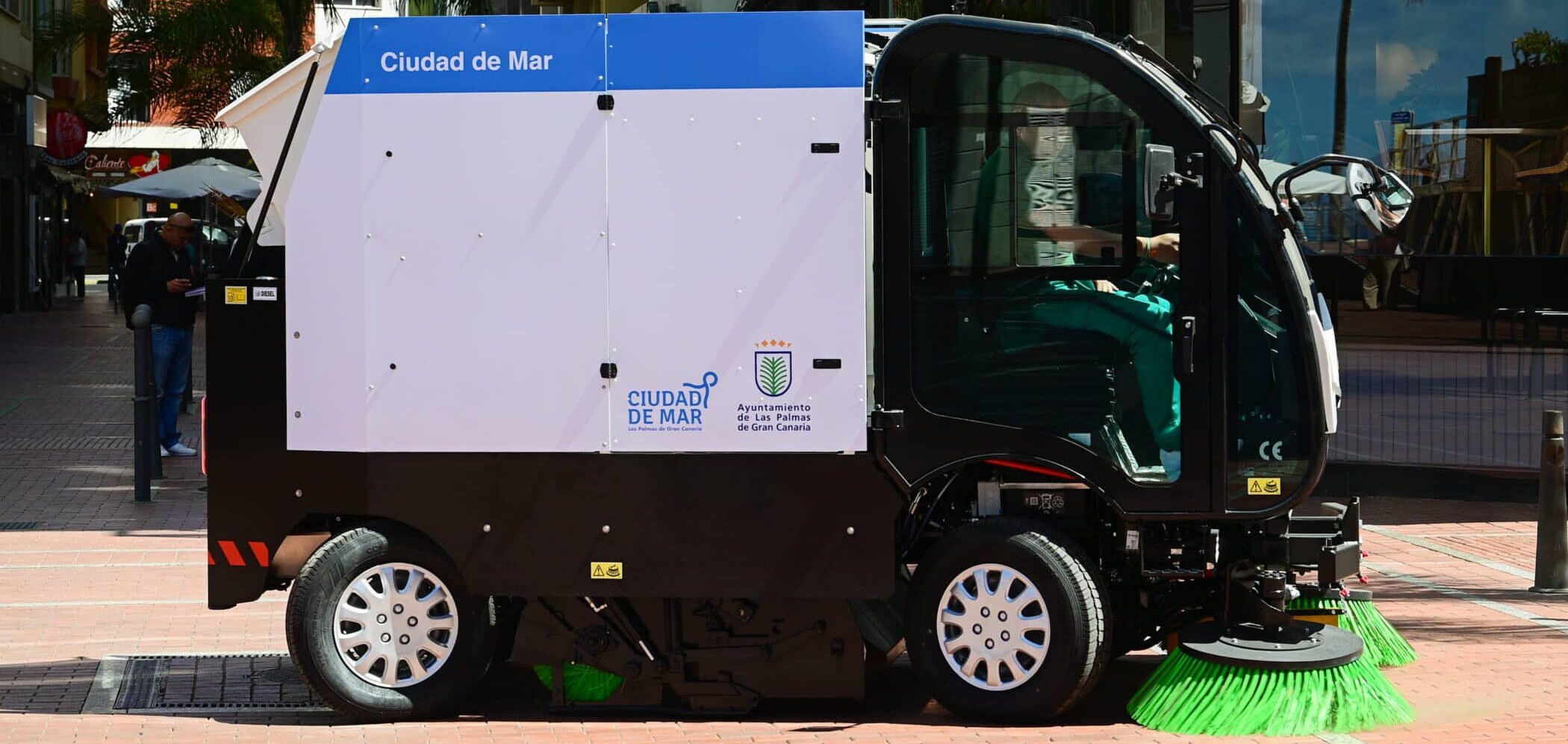 recepción nueva barredora Ciudad de Mar –