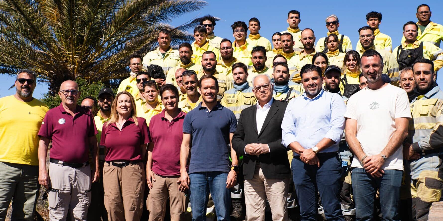 220526 Casimiro Curbelo y Mariano H. Zapata, con los equipos de Parque Nacional, EIRIF y Cabildo de La Gomera que desarrollan labores de prevención y extinción de incendios