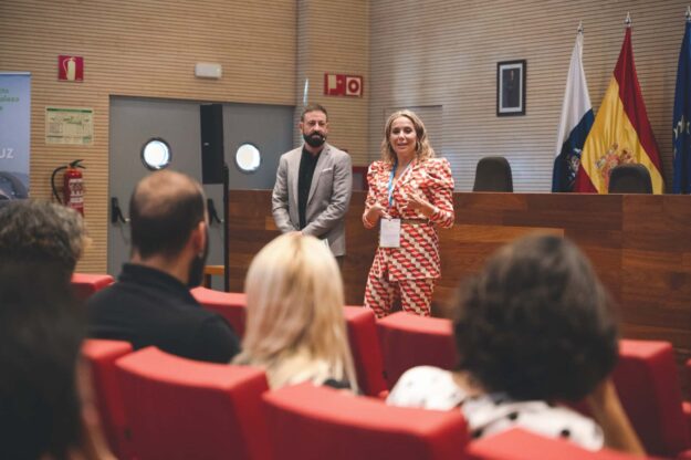 260513 Santa Cruz presenta al sector turístico sus nuevos Clubes de Producto Turístico