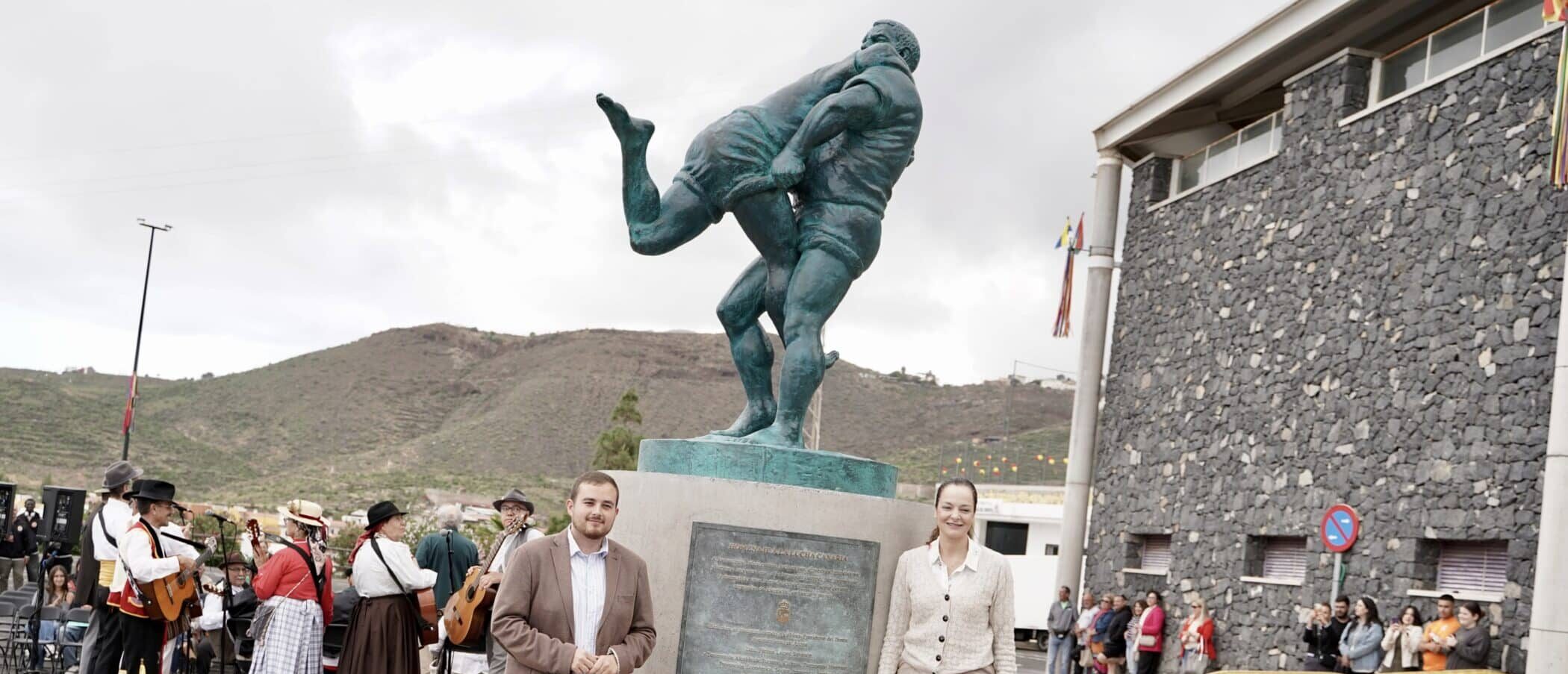 ARONA HOMENAJE LUCHA (1)