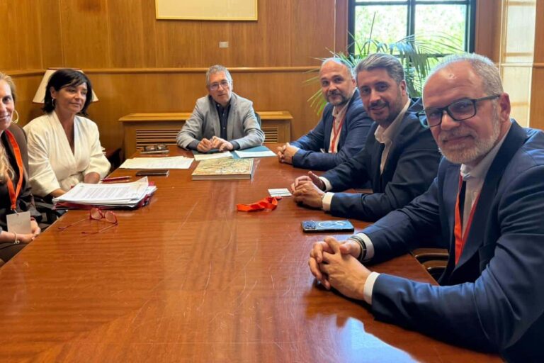 Antonia Barrios, Ana María Oñoro, Hugo Morán, José Antonio Valbuena, Luis Yeray Gutiérrez y Antonio Acosta_250526