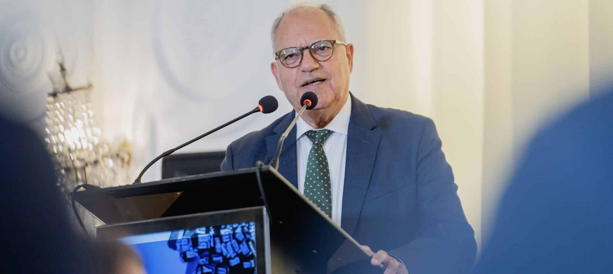 Casimiro Curbelo, durante una invertención