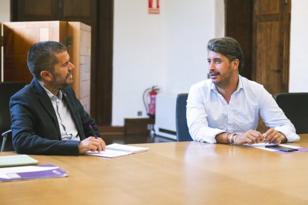 El rector Francisco García y el alcalde Luis Yeray Gutiérrez, en una imagen de archivo