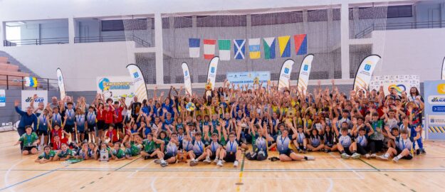 FOTO. Imágenes de archivo de los campeonatos de Canarias de Deportes en Edad Escolar de orientación y voleibol (1)