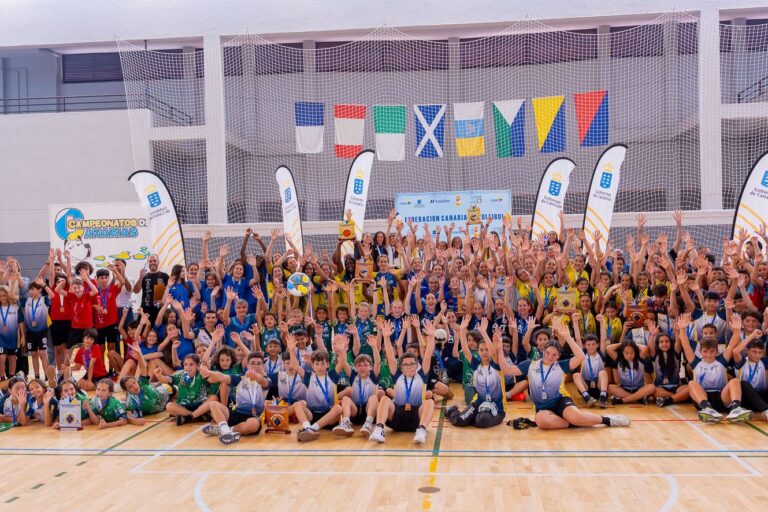 FOTO. Imágenes de archivo de los campeonatos de Canarias de Deportes en Edad Escolar de orientación y voleibol (1)