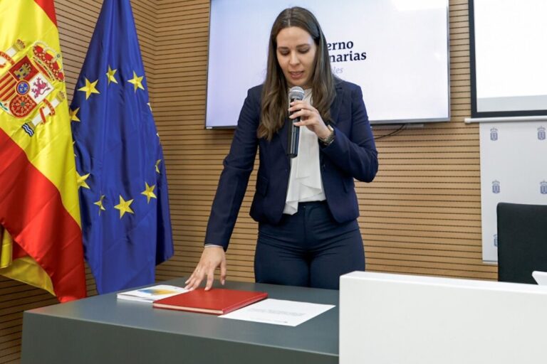 FOTO. María Rojas Estévez asume la Dirección General de la Actividad Física y el Deporte del Gobierno de Canarias (1) (1)