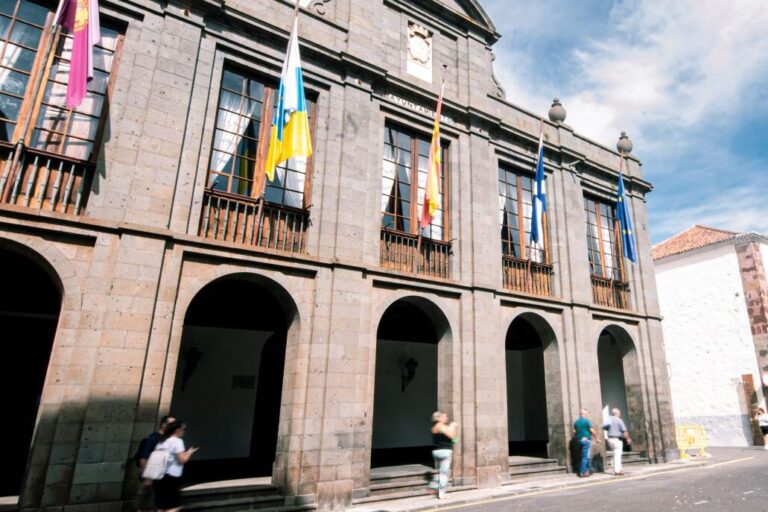 Fachada principal Ayuntamiento de La Laguna