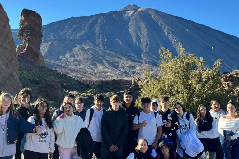 Jóvenes durante la actividad en el Teide (4)