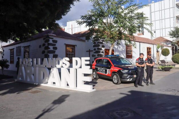 LA POLICÍA AUTONÓMICA DETIENE EN LA PALMA A UN HOMBRE BUSCADO POR LA JUSTICIA POR VIOLENCIA DE GÉNERO 12-5-26