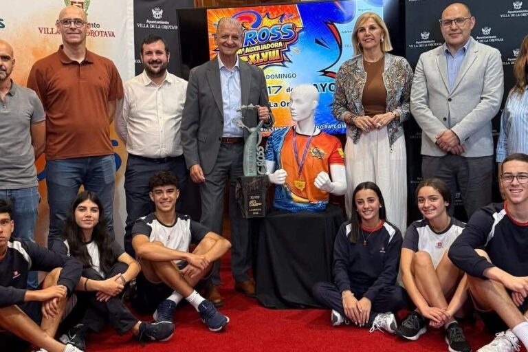 PRESENTACIÓN DEL CROSS EN AYTO