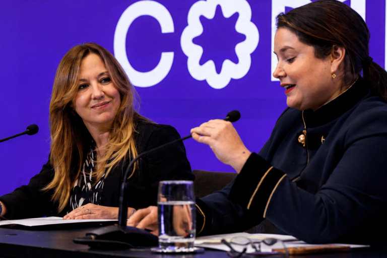 PRESIDENTA-ROSA-DÁVILA-DIRECTORA-PATRICIA-LEÓN