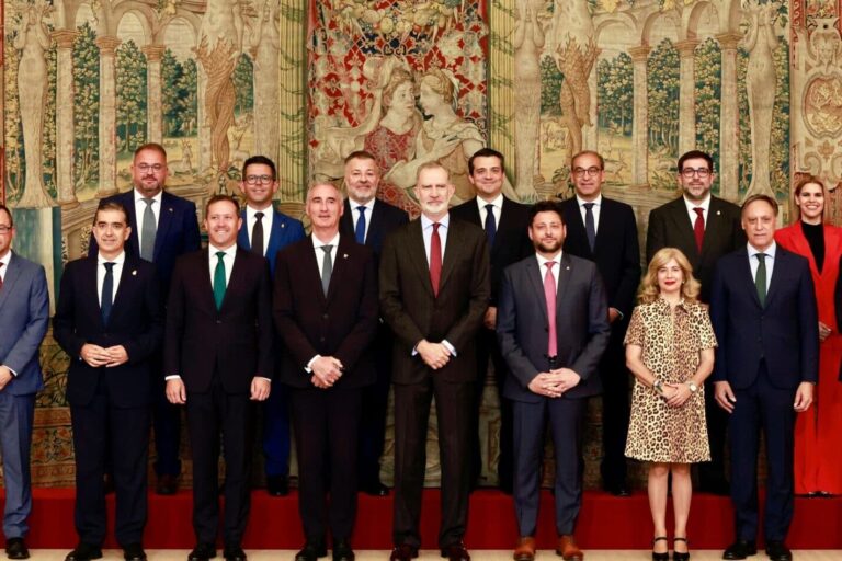 Recepción Casa Real Grupo Ciudades Patrimonio_Casa de SM el Rey