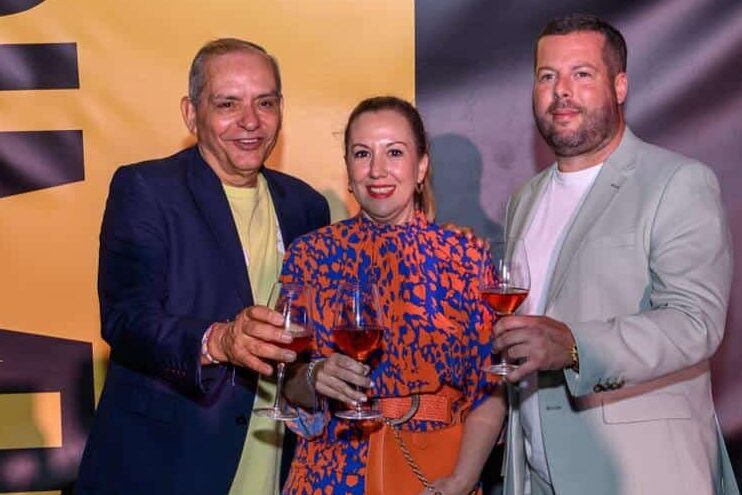 VINO MODA 001