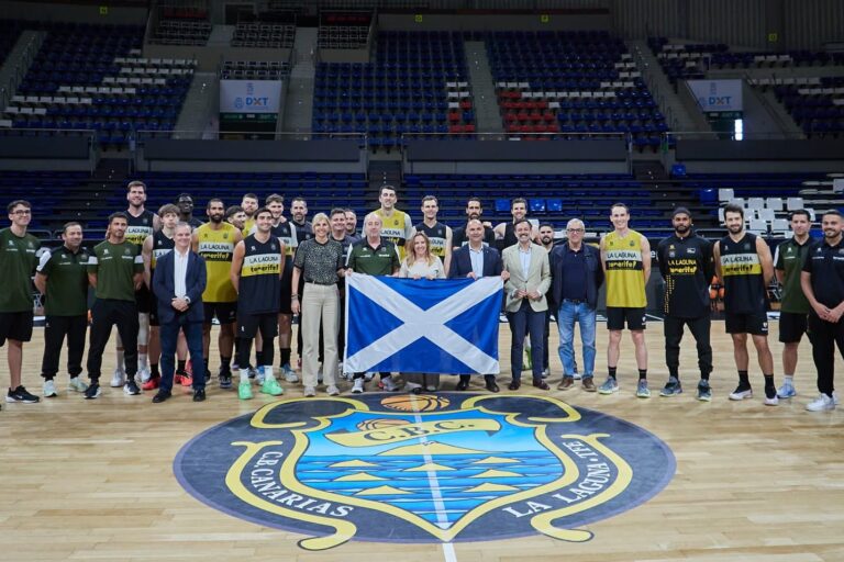 Visita Cabildo al CB Canarias 1