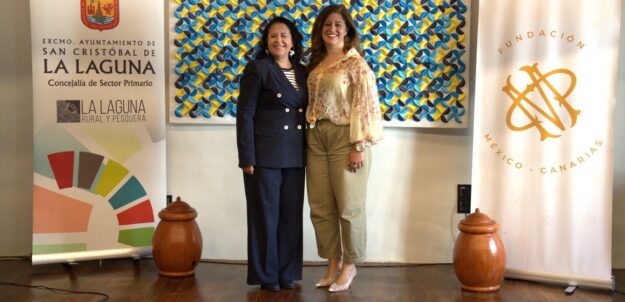 Yolanda Cordobés y Cristina Ledesma en la presentación de Mayo con acento canario (1)