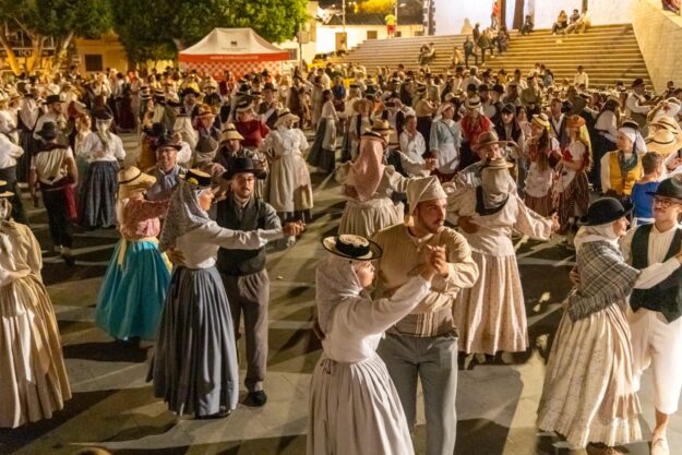 baile de magos adeje 2