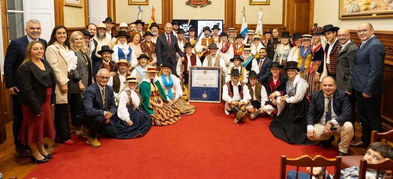 reconoccimiento a Oroval por su trayectoria