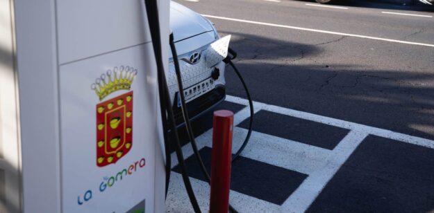 040626-punto-de-carga-de-vehiculo-electrico