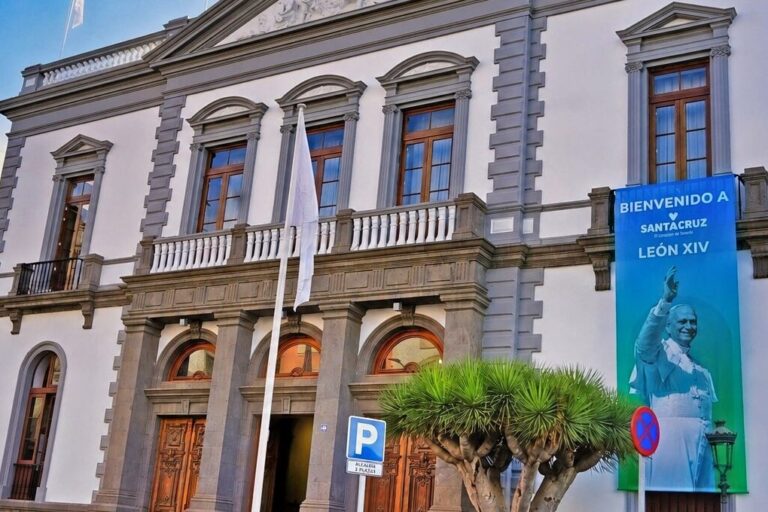 260611 Ayuntamiento Exterior Papa.jpg