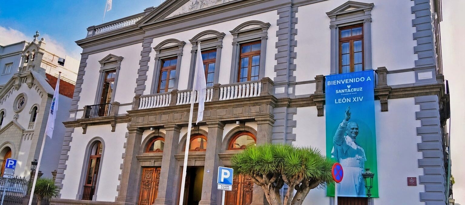 260611 Ayuntamiento Exterior Papa.jpg
