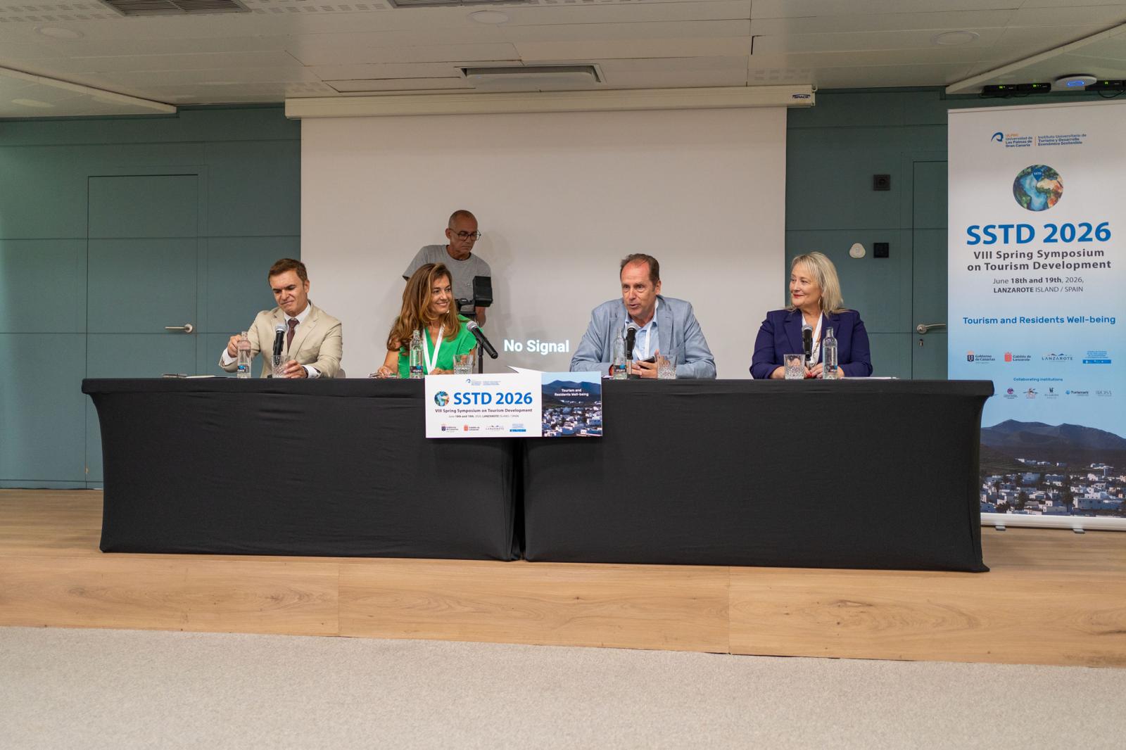CANARIAS PRESENTA ANTE EXPERTOS INTERNACIONALES UN MODELO TURÍSTICO CENTRADO EN EL BIENESTAR CIUDADANO 18-6-26