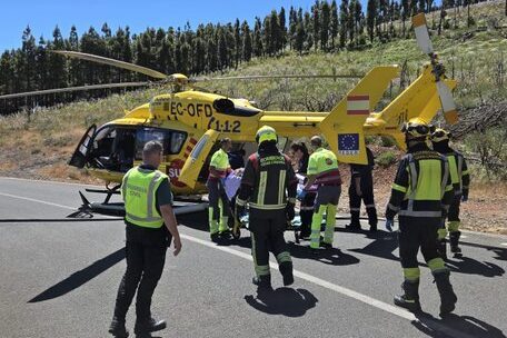 EVACUADO EN HELICÓPTERO UN MOTORISTA HERIDO GRAVE TRAS UNA CAÍDA EN VEGA DE SAN MATEO-GRAN CANARIA 23-6-26