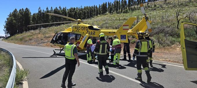 EVACUADO EN HELICÓPTERO UN MOTORISTA HERIDO GRAVE TRAS UNA CAÍDA EN VEGA DE SAN MATEO-GRAN CANARIA 23-6-26