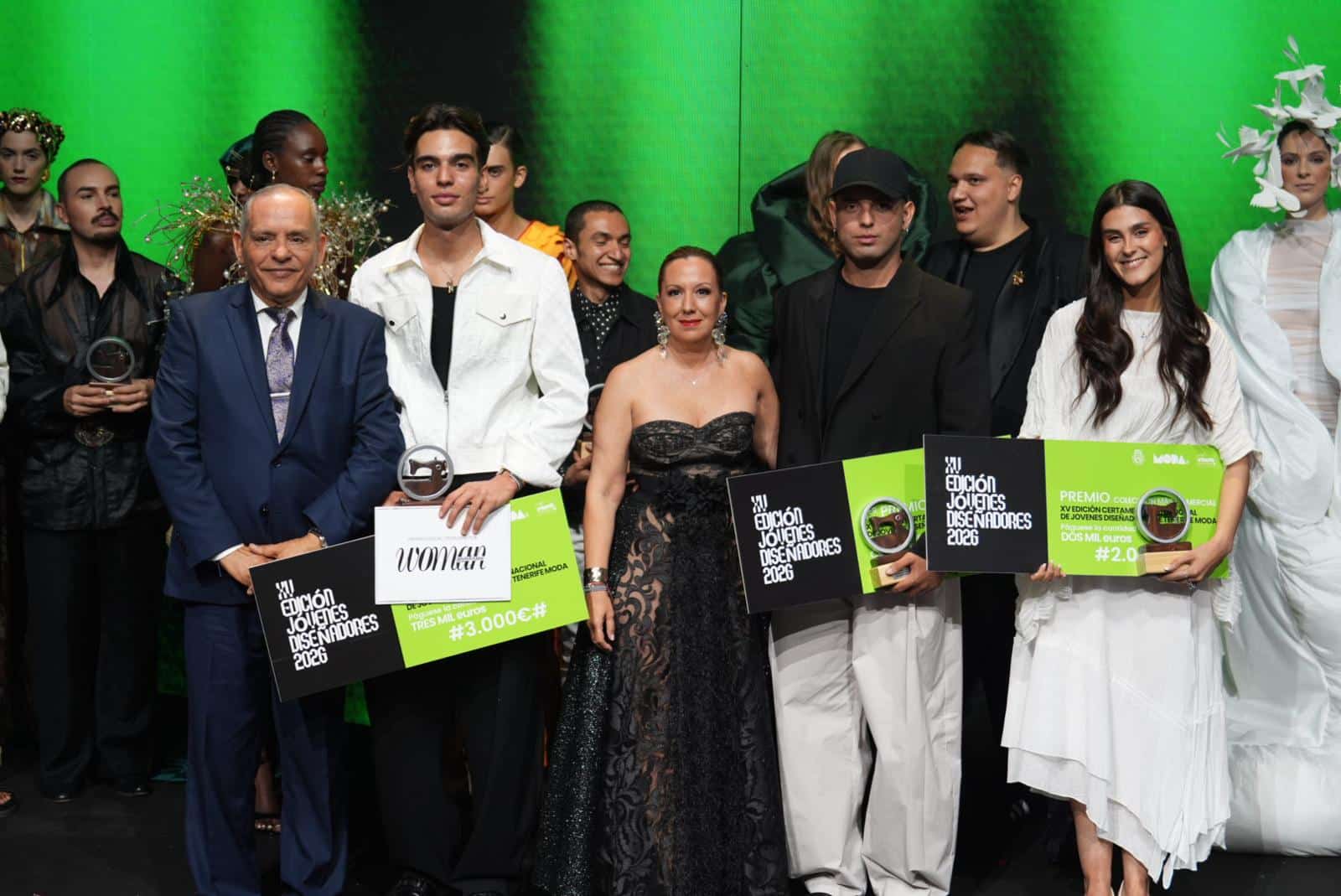 GANADORES JÓVENES DISEÑADORES 001