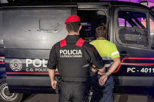 LA POLICÍA AUTONÓMICA DETIENE A UN HOMBRE EN TENERIFE POR UN PRESUNTO DELITO DE VIOLENCIA DE GÉNERO 5-6-26