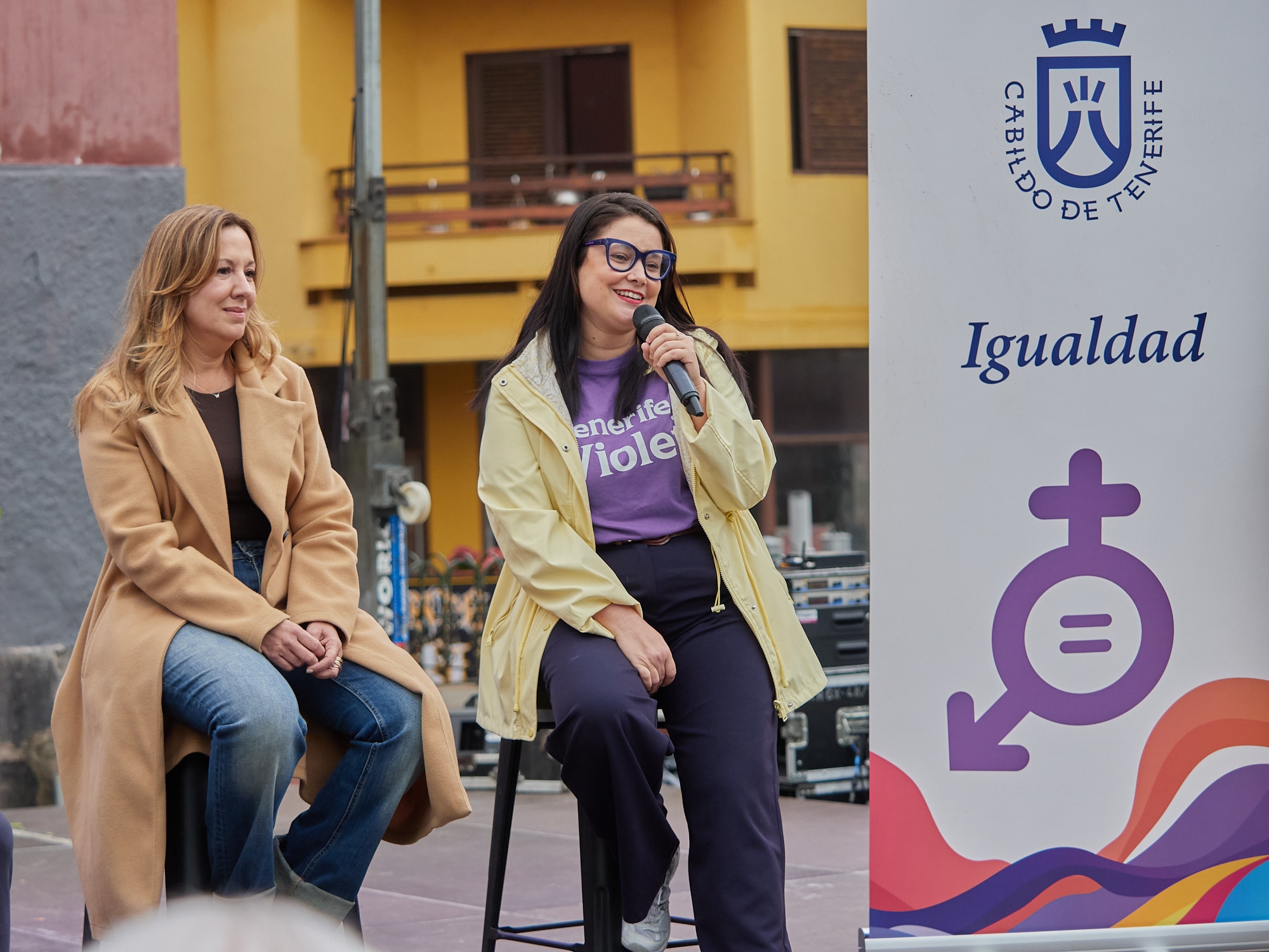 La presidenta del Cabildo Rosa Dávila y la directora Insular de Igualdad y Diversidad Patricia León
