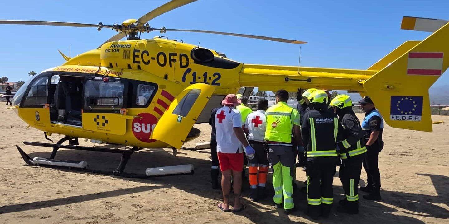 MUJER EVACUADA EN HELICÓPTERO POR AHOGAMIENTO CON PARADA-GRAN CANARIA2 10-6-26