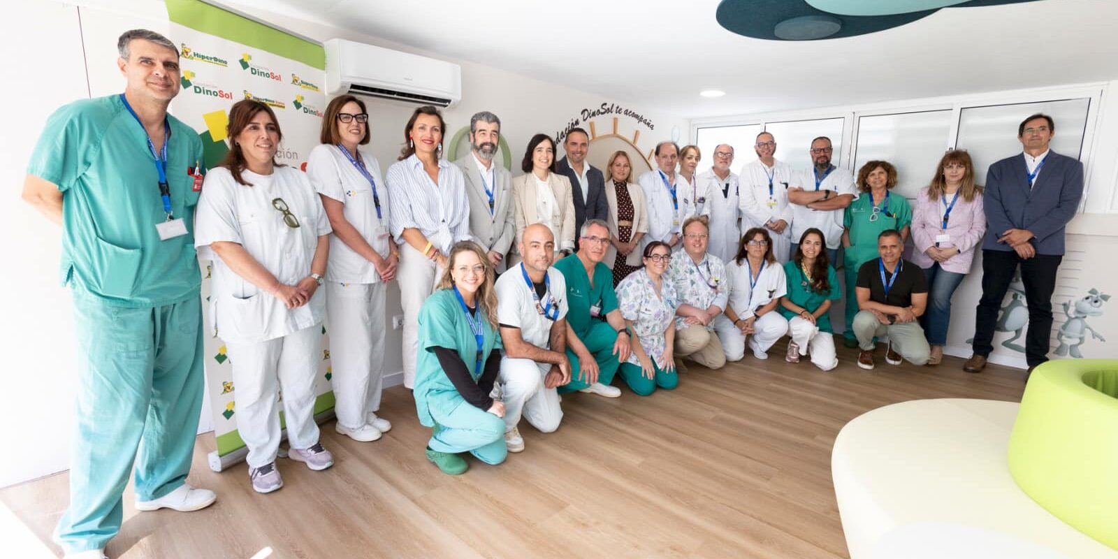 Sala descaso Pediatría equipo HUC y Fun DinoSol