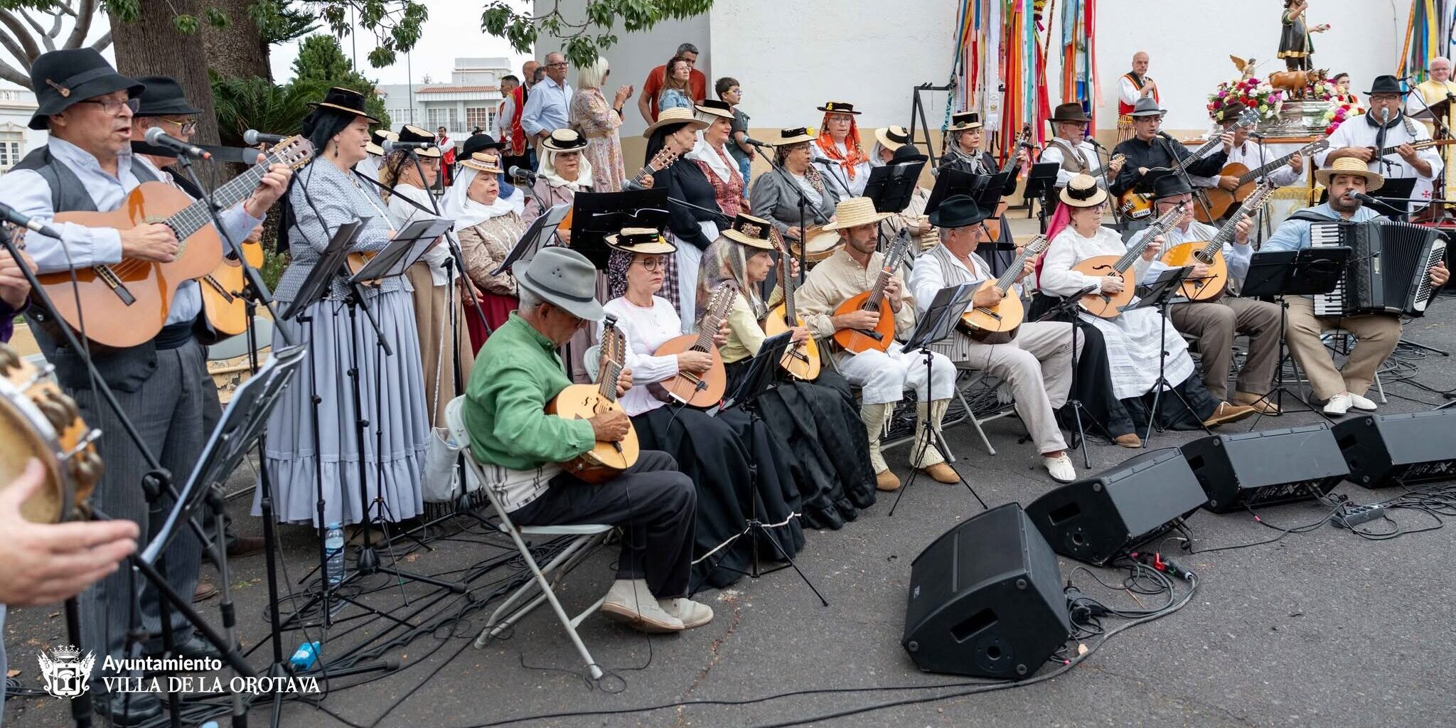 TAMBARA EN LA MISA DE SUBIDA SANTOS