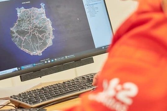UN FALLECIDO TRAS QUEDAR ATRAPADO AL INTENTAR DETENER UN VEHÍCULO EN LAS PALMAS DE GRAN CANARIA 26-6-26
