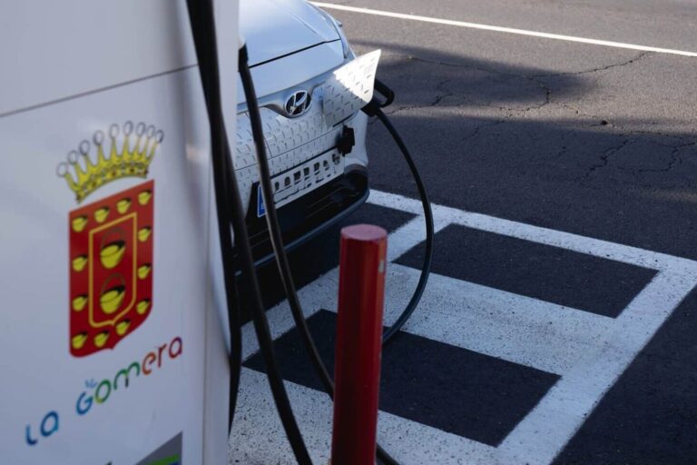 160726-punto-de-carga-de-vehiculo-electrico