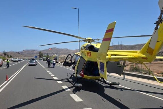 EVACUADO EN HELICÓ`PTERO UN MOTORISTA HERIDO CON PRONÓSTICO GRAVE TRAS UNA CAÍDA EN MOGÁN-GRAN CANARIA 2-7-26